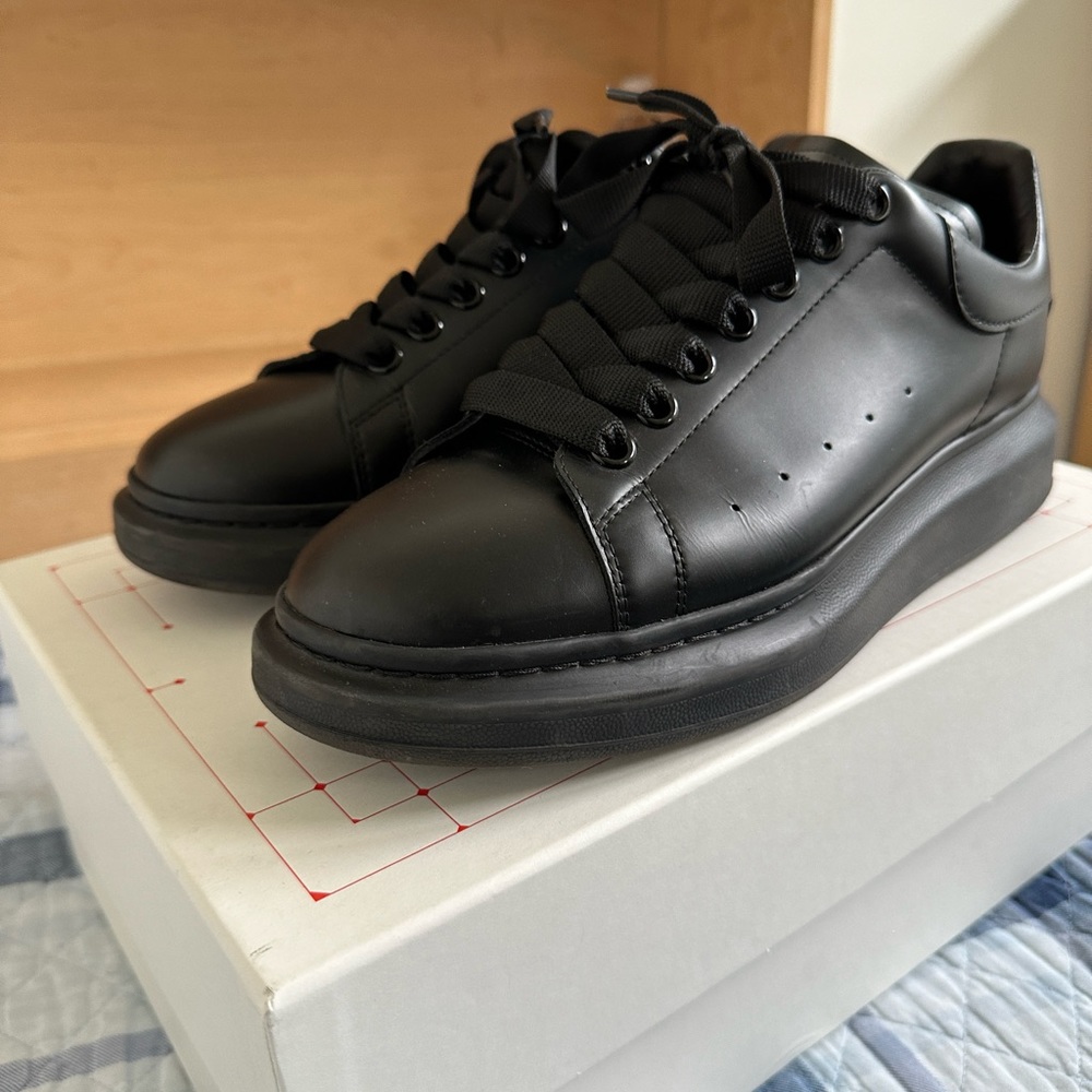 Alexander McQueen Oversized shoes